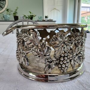 ELEGANCE Vintage Silver Plated Zinc Wine Bottle Coaster Grape and Leaf Design